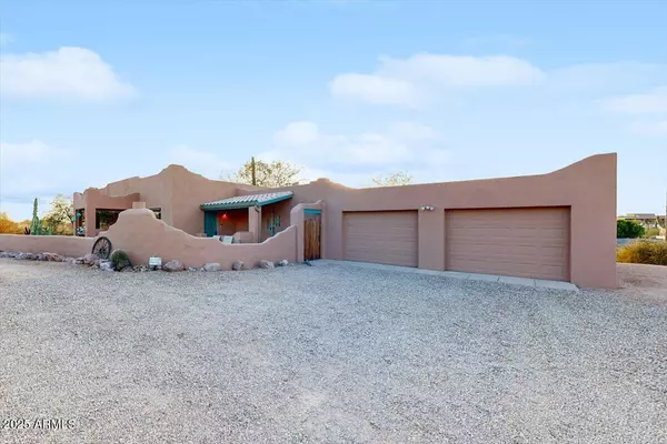 74 N MULESHOE Road,  Apache Junction,  AZ 85119