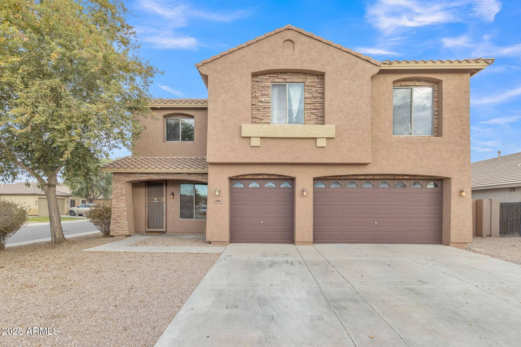 1036 E OAK Road, San Tan Valley, AZ 85140