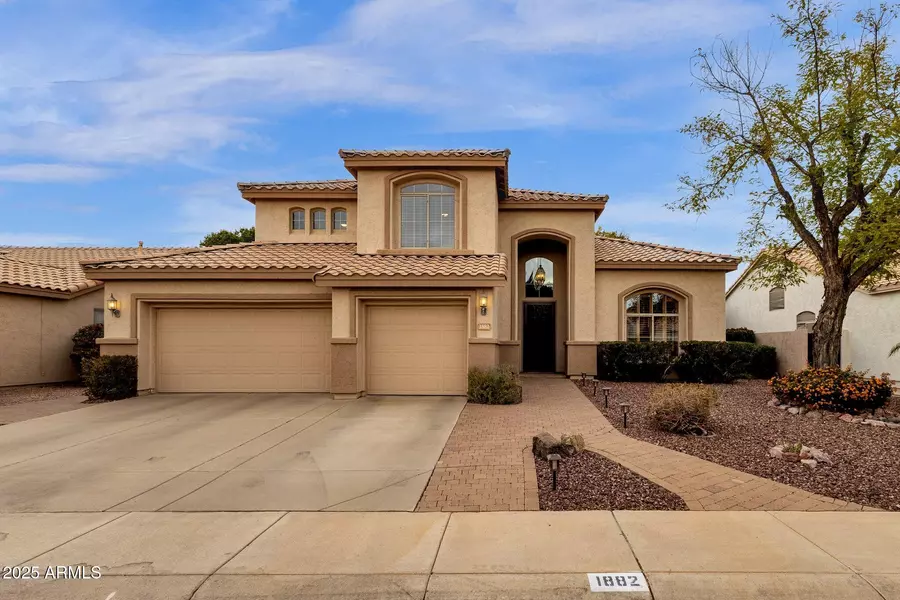 1882 W CANARY Way, Chandler, AZ 85286