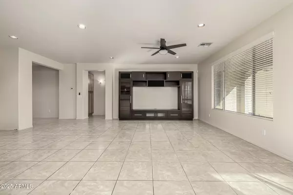 Chandler, AZ 85248,3421 S SUNLAND Drive