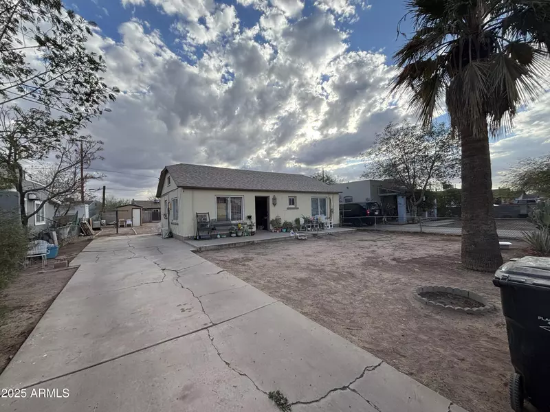 1725 W HADLEY Street W, Phoenix, AZ 85007