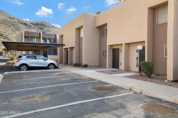 Phoenix, AZ 85029,1601 W SUNNYSIDE Drive #157