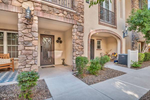 2458 E ROMA Avenue, Phoenix, AZ 85016