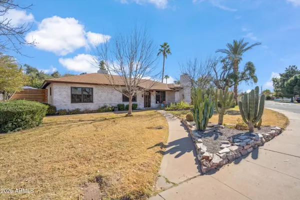 Phoenix, AZ 85015,1545 W BERRIDGE Lane