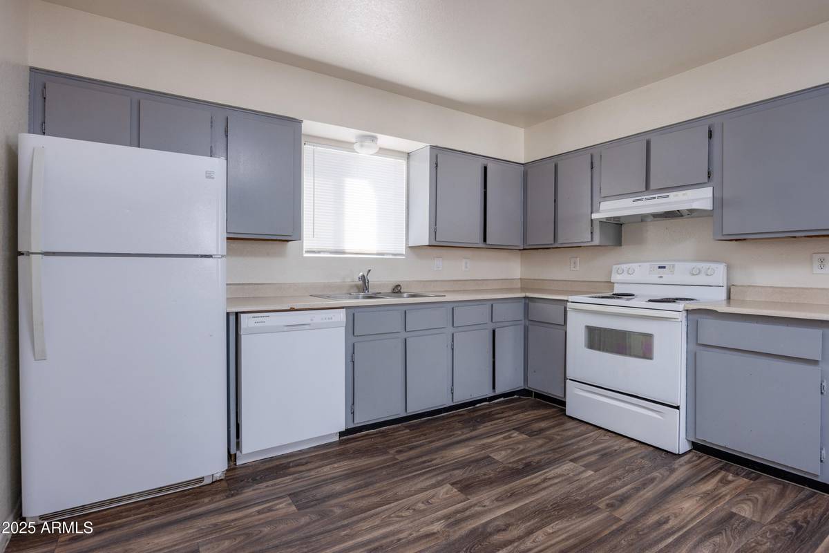 Mesa, AZ 85213,2650 E MCKELLIPS Road #207