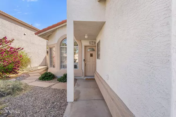 Gilbert, AZ 85234,609 N COBBLESTONE Street