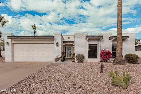 628 E CALAVAR Road, Phoenix, AZ 85022