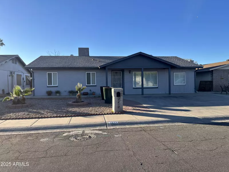 7217 W CLAREMONT Street, Glendale, AZ 85303