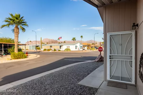 Apache Junction, AZ 85119,2400 E BASELINE Avenue #7