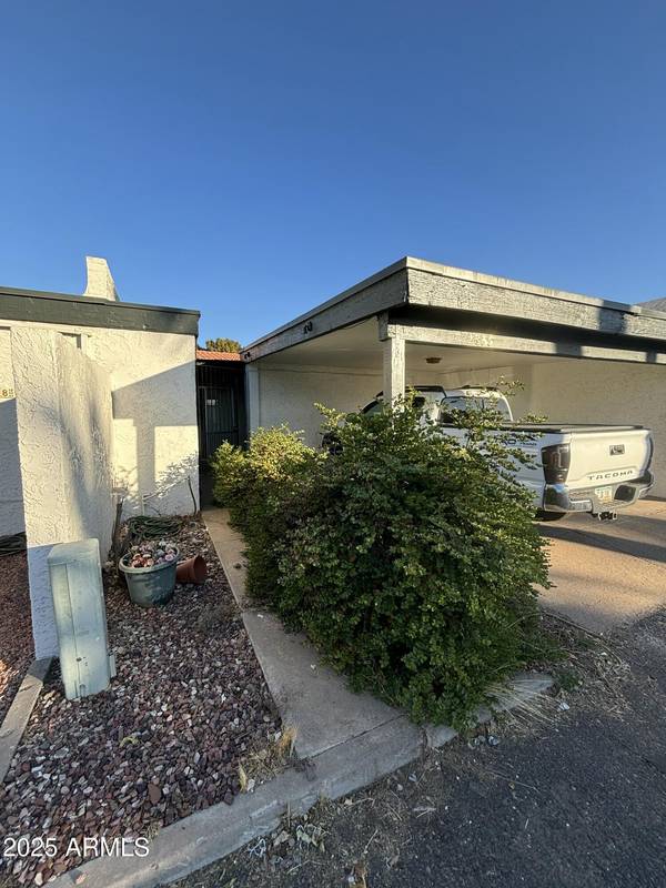 2835 N 49TH Street, Phoenix, AZ 85008