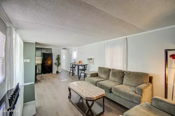 Mesa, AZ 85207,9310 E Main Street #182