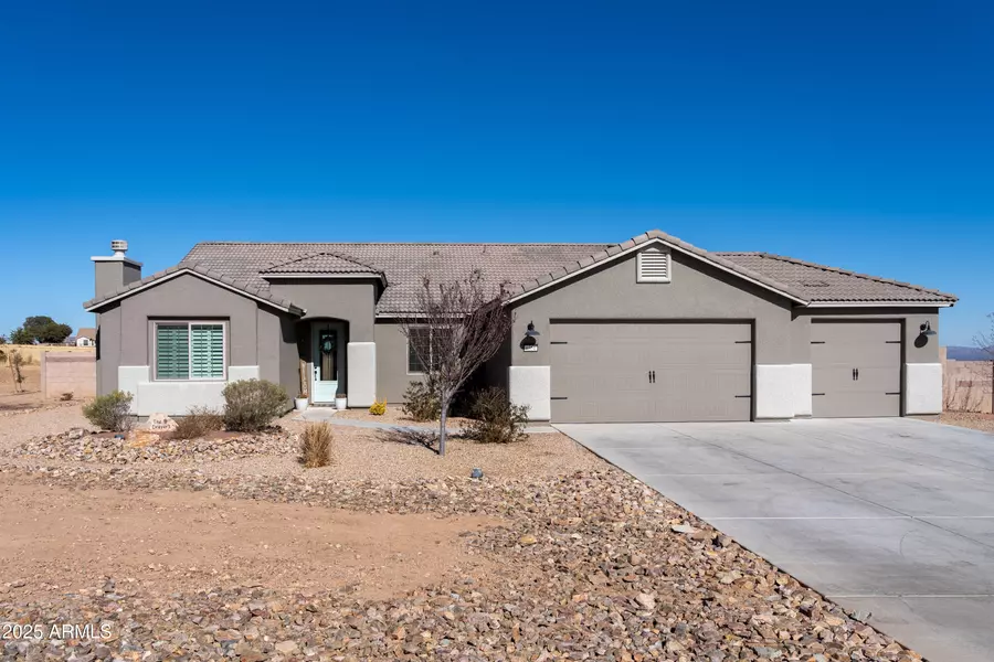 6351 E SADDLEHORN Circle, Hereford, AZ 85615