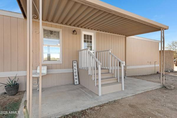 San Tan Valley, AZ 85143,9927 E PARKER Trail