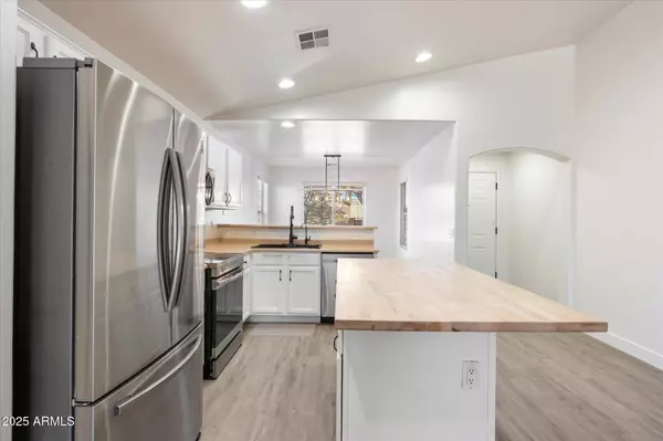 San Tan Valley, AZ 85144,3395 W YELLOW PEAK Drive