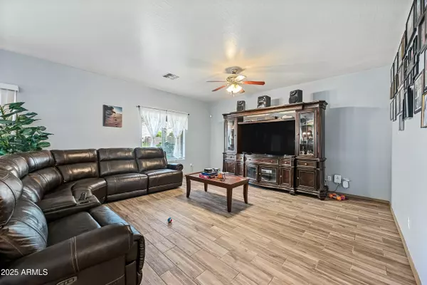 San Tan Valley, AZ 85144,3448 W SUNSHINE BUTTE Drive