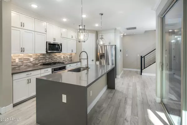 Chandler, AZ 85286,3855 S McQueen Road #9