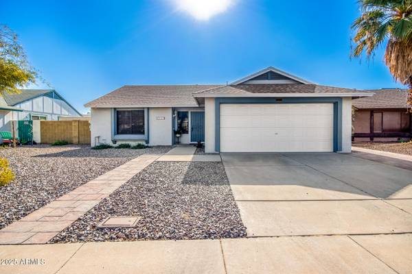 3235 W IRMA Lane,  Phoenix,  AZ 85027