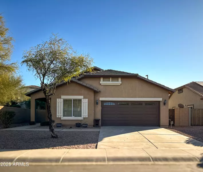 1933 S PEPPERTREE Drive, Gilbert, AZ 85295