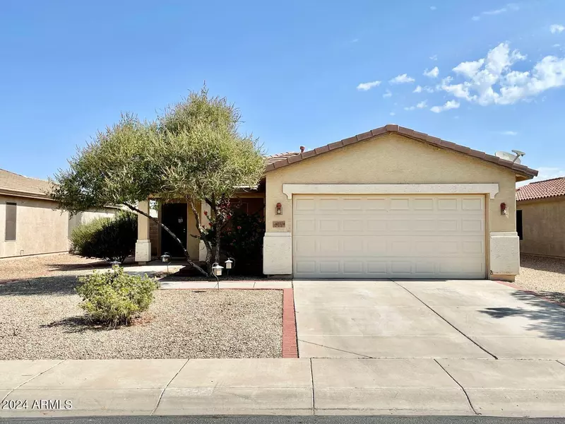 42324 W HALL Drive, Maricopa, AZ 85138