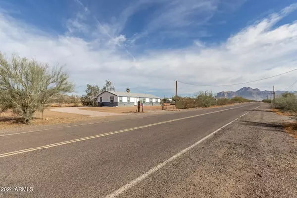 Apache Junction, AZ 85120,1080 W FOOTHILL Street