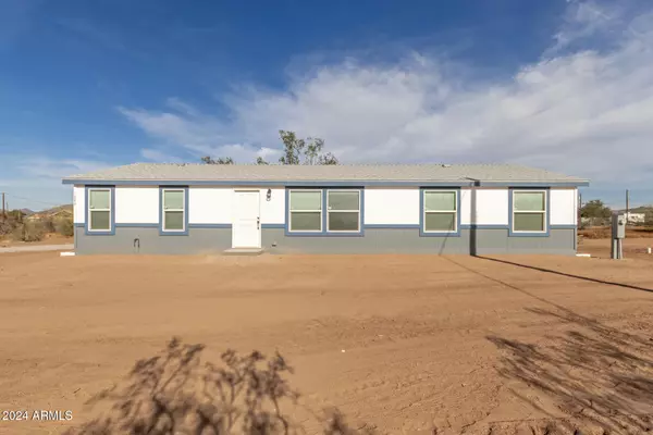 Apache Junction, AZ 85120,1080 W FOOTHILL Street