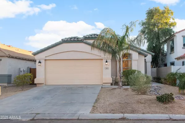 747 E DANIELLA Drive, San Tan Valley, AZ 85140