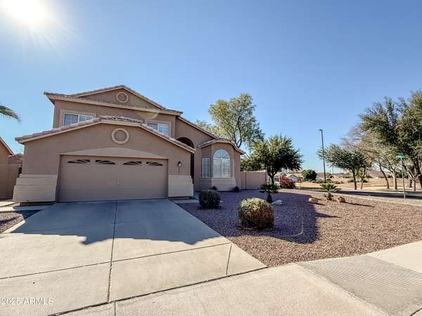 321 W BETSY Lane, Gilbert, AZ 85233