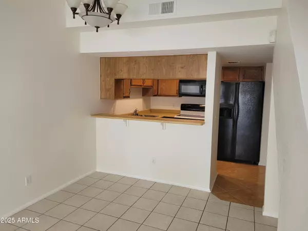 Tempe, AZ 85281,850 S River Drive #1055