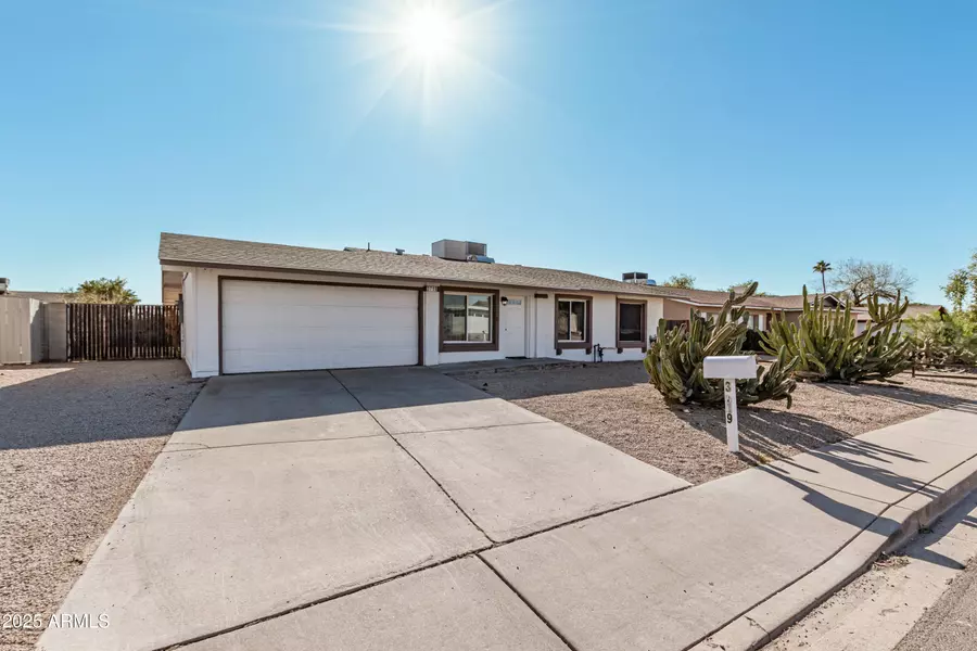 3719 W ACOMA Drive, Phoenix, AZ 85053