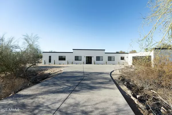 6516 N 43RD Place,  Paradise Valley,  AZ 85253