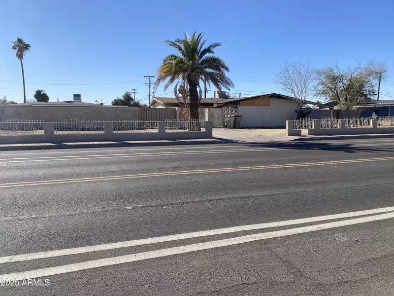 6201 W MISSOURI Avenue, Glendale, AZ 85301