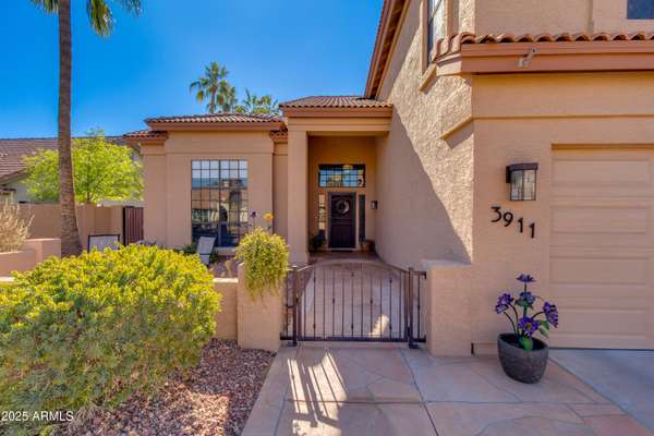 3911 E LAVENDER Lane, Phoenix, AZ 85044