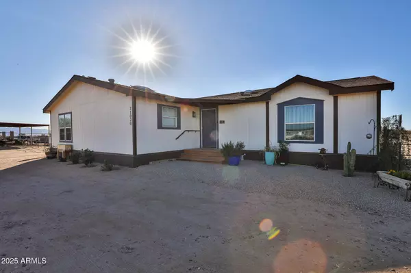 21020 W MONTGOMERY Road, Wittmann, AZ 85361