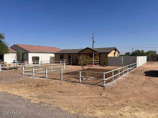 3360 W Madera Drive, Eloy, AZ 85131