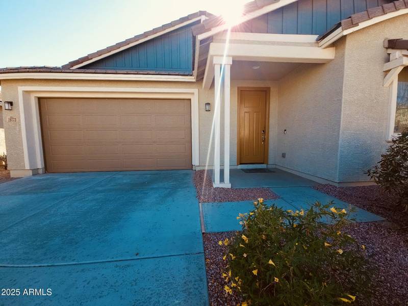 19773 W PINCHOT Drive, Buckeye, AZ 85396