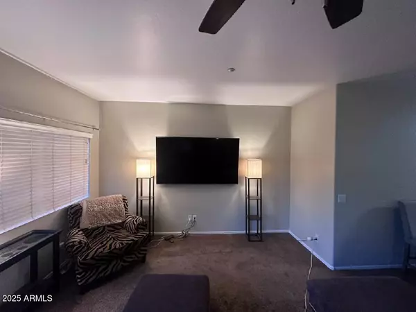 Mesa, AZ 85202,805 S SYCAMORE Street #201