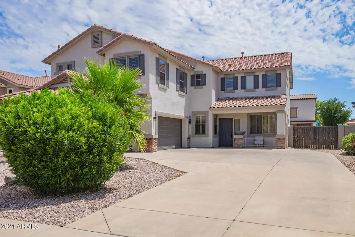 San Tan Valley, AZ 85143,941 W DEXTER Way