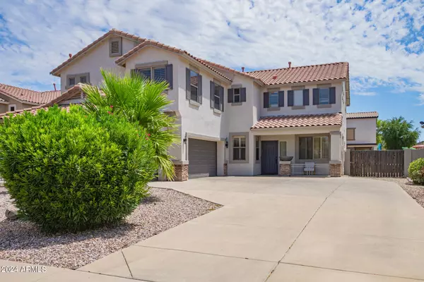 941 W DEXTER Way, San Tan Valley, AZ 85143