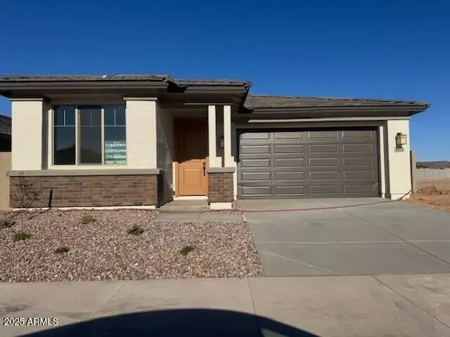 1004 W Finch Drive, Queen Creek, AZ 85140