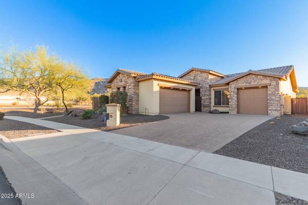 213 E SUMMERSIDE Road, Phoenix, AZ 85042