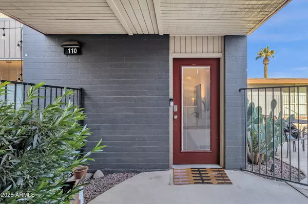 Phoenix, AZ 85014,1241 E MEDLOCK Drive #110