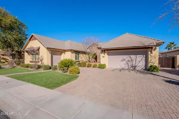 Gilbert, AZ 85297,2952 E WARBLER Road