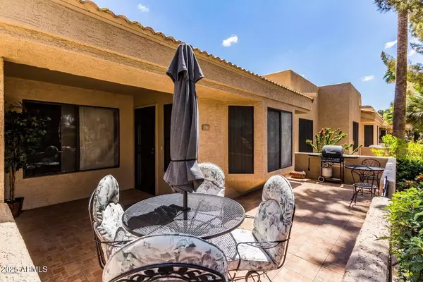 14300 W BELL Road #207, Surprise, AZ 85374