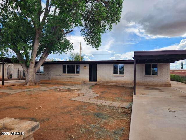 307 ELGIN Street, Huachuca City, AZ 85616