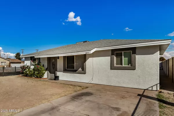 Mesa, AZ 85210,927 S GRAND --