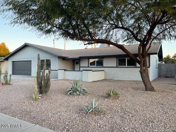 2112 E FREMONT Drive,  Tempe,  AZ 85282