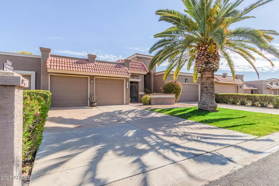 25227 S MOHAWK Drive, Sun Lakes, AZ 85248