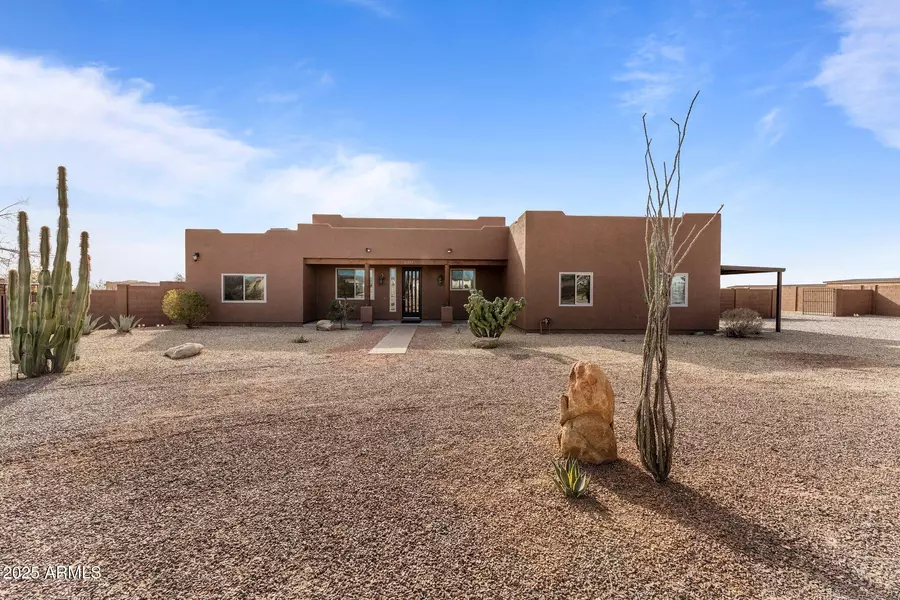 21335 W CAVALRY Drive, Wittmann, AZ 85361