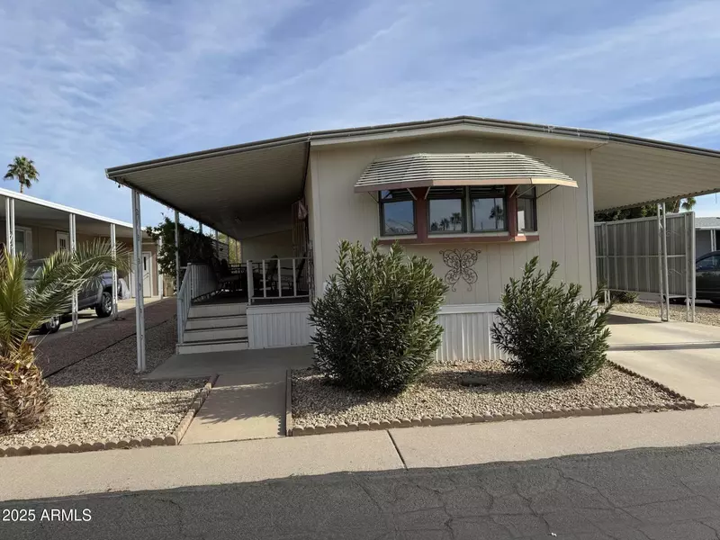 301 S SIGNAL BUTTE Road #439, Apache Junction, AZ 85120