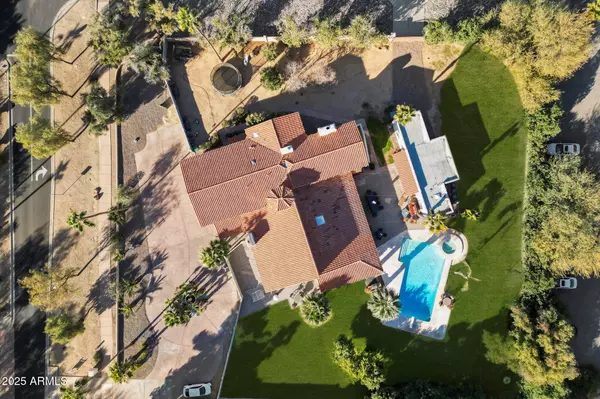 Paradise Valley, AZ 85253,8915 N INVERGORDON Road